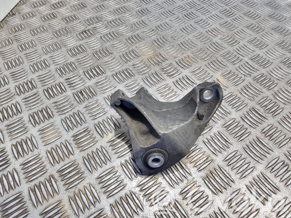 Ford S-MAX Engine mounting bracket 