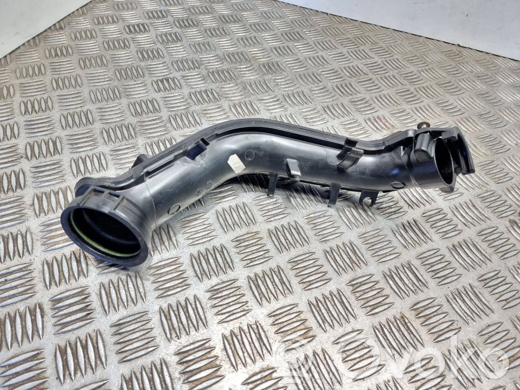 Volkswagen PASSAT B7 Schlauch / Leitung Ladeluftkühler 