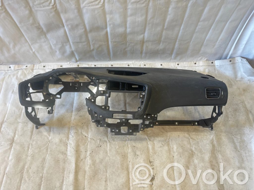 KIA Ceed Панель 