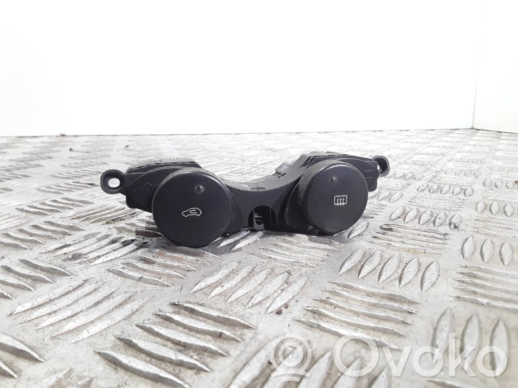 Ford Tourneo Windscreen/window heater switch 
