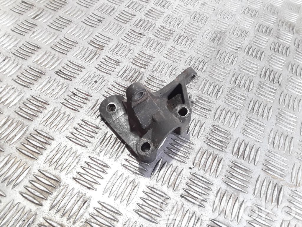 Ford Tourneo Engine mounting bracket 
