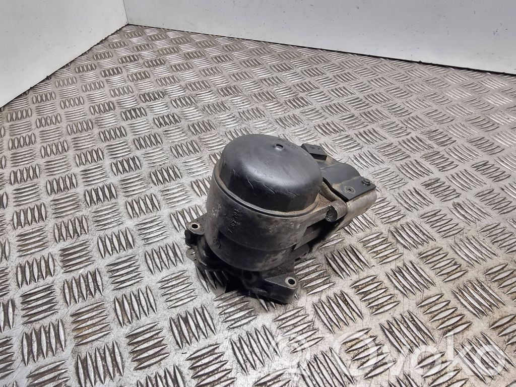 BMW 3 E46 Oil filter mounting bracket 