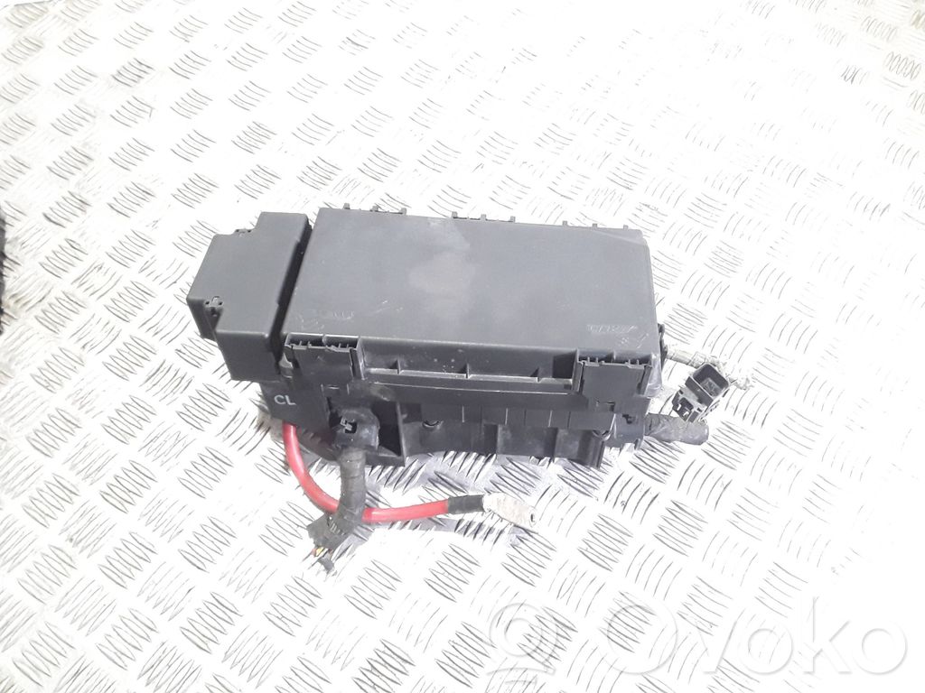 Opel Zafira B Módulo de fusible 