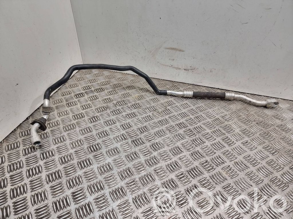 Volkswagen Touareg I Manguera/tubo del aire acondicionado (A/C) 