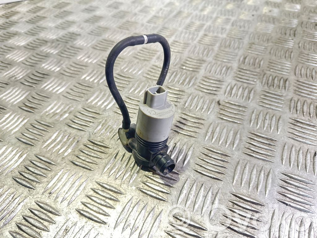 Toyota Auris E180 Windscreen/windshield washer pump 