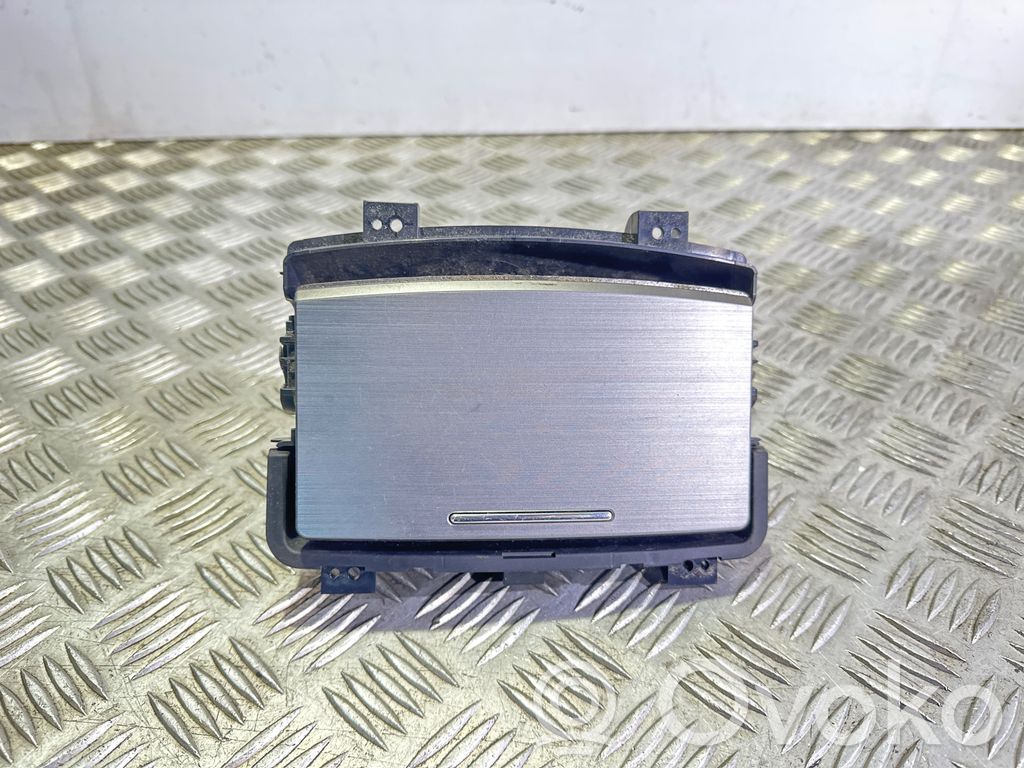 Subaru Outback Cup holder 
