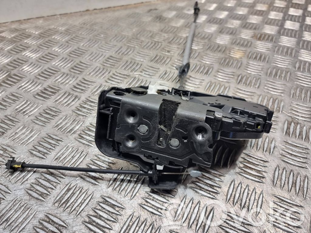 Volvo V70 Rear door lock 