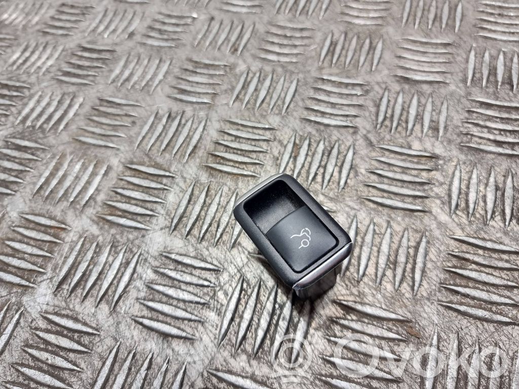 Mercedes-Benz E C207 W207 Tailgate opening switch 