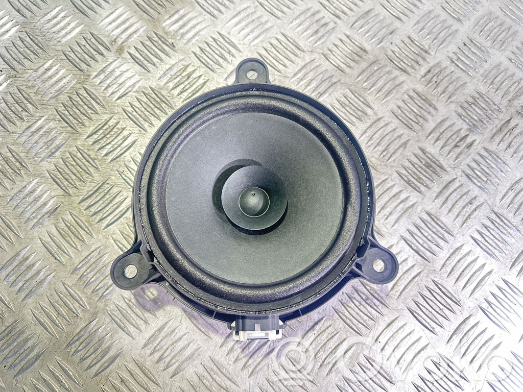 Mazda 6 Takaoven kaiutin 