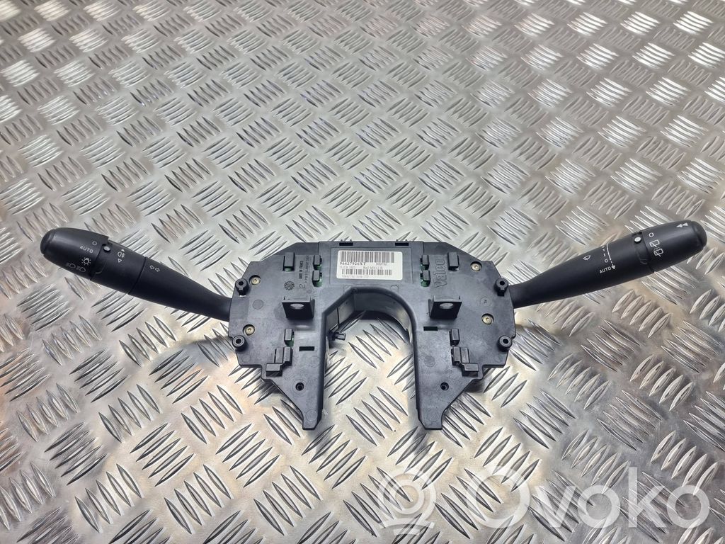 Citroen C4 I Interruptor de control multifunción 