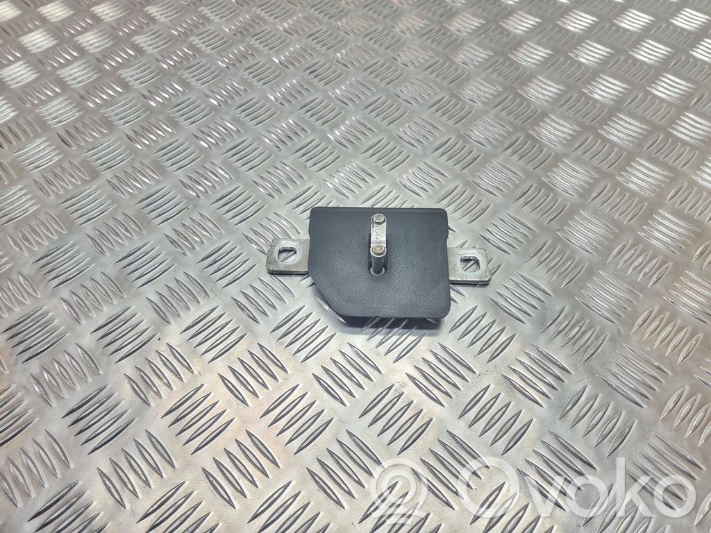 Skoda Octavia Mk3 (5E) Loading door lock loop/hook striker 