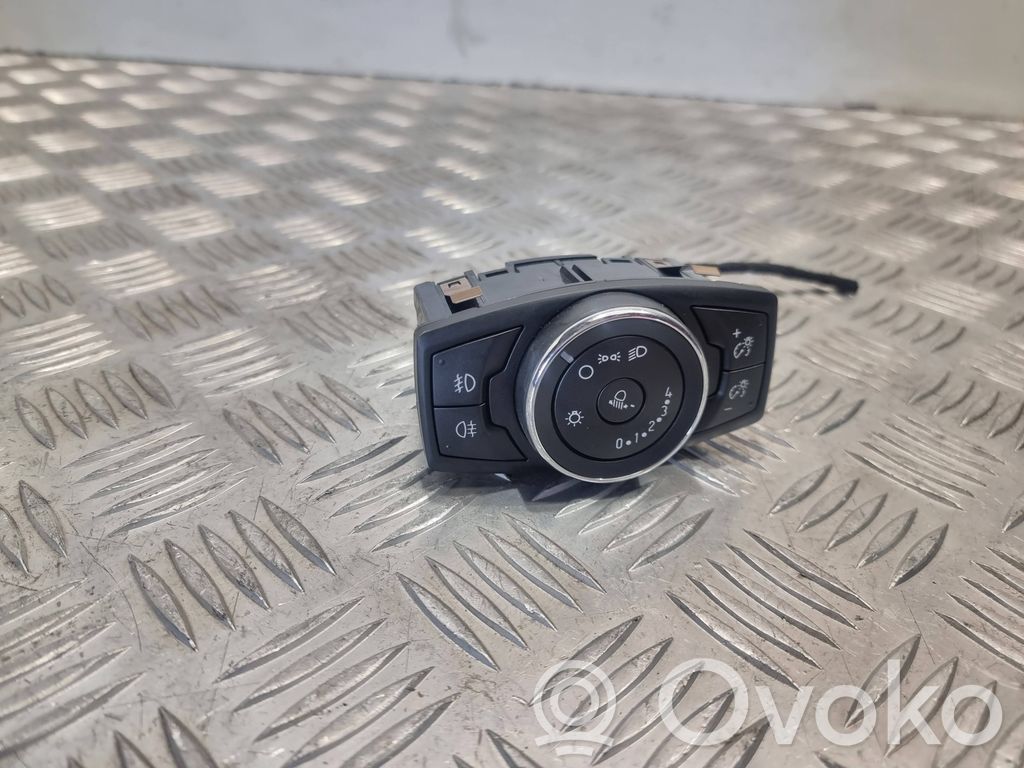 Ford Focus Light switch 