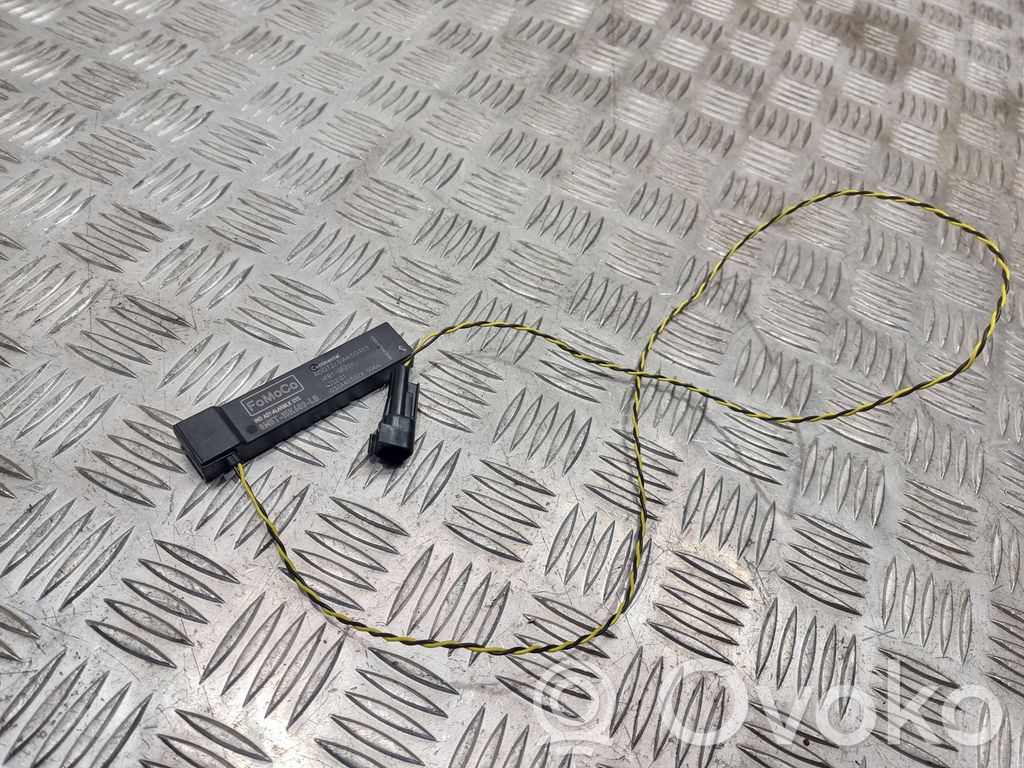 Antenos stiprintuvas   8M5T15K603LB,5WK50453,032AA0392X,SWK50453