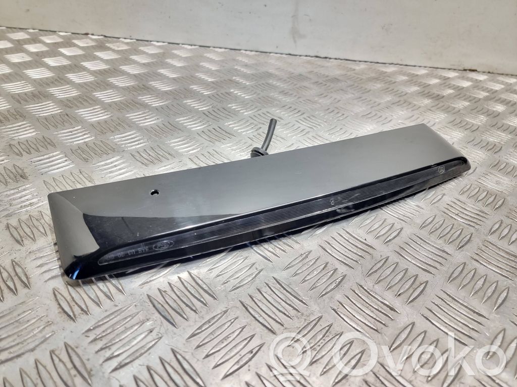 Third/center stoplight   LJ6B13A613BA