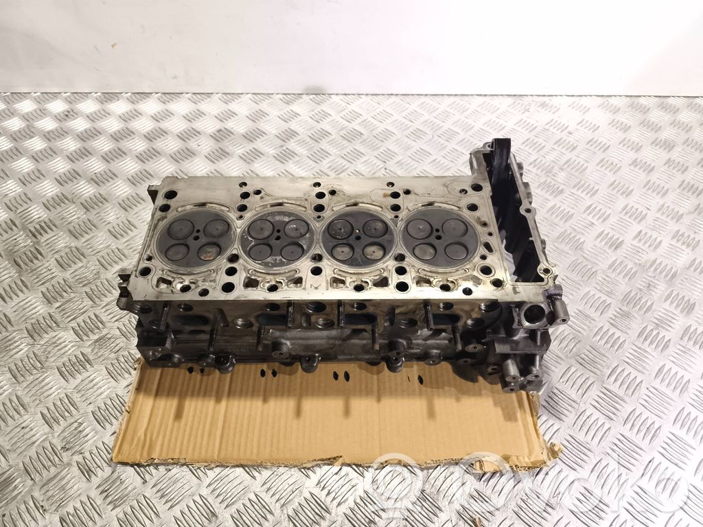 Mercedes-Benz E W212 Engine head 