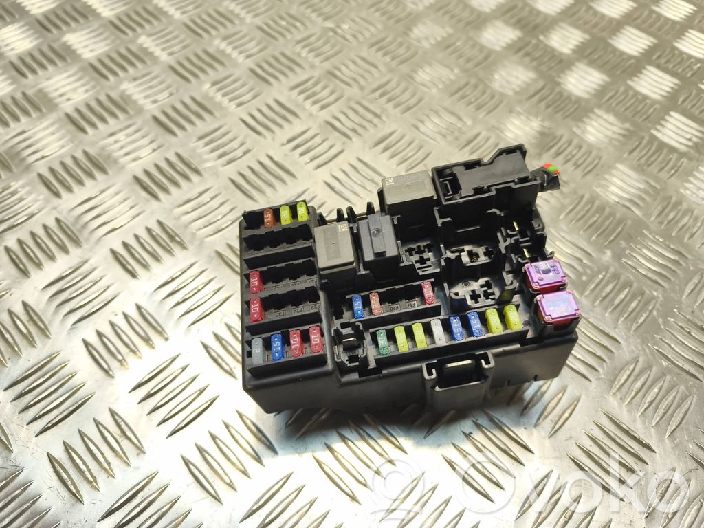 Fuse module   2B0Z4010F
