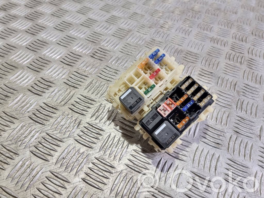 Ford Galaxy Fuse module 