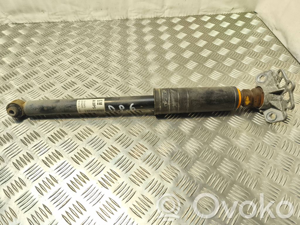 Opel Corsa E Aizmugurē amortizators 