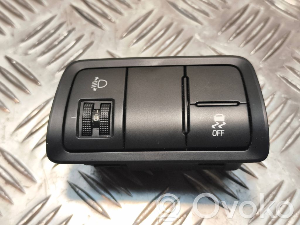 Hyundai i20 (GB IB) Headlight level height control switch 