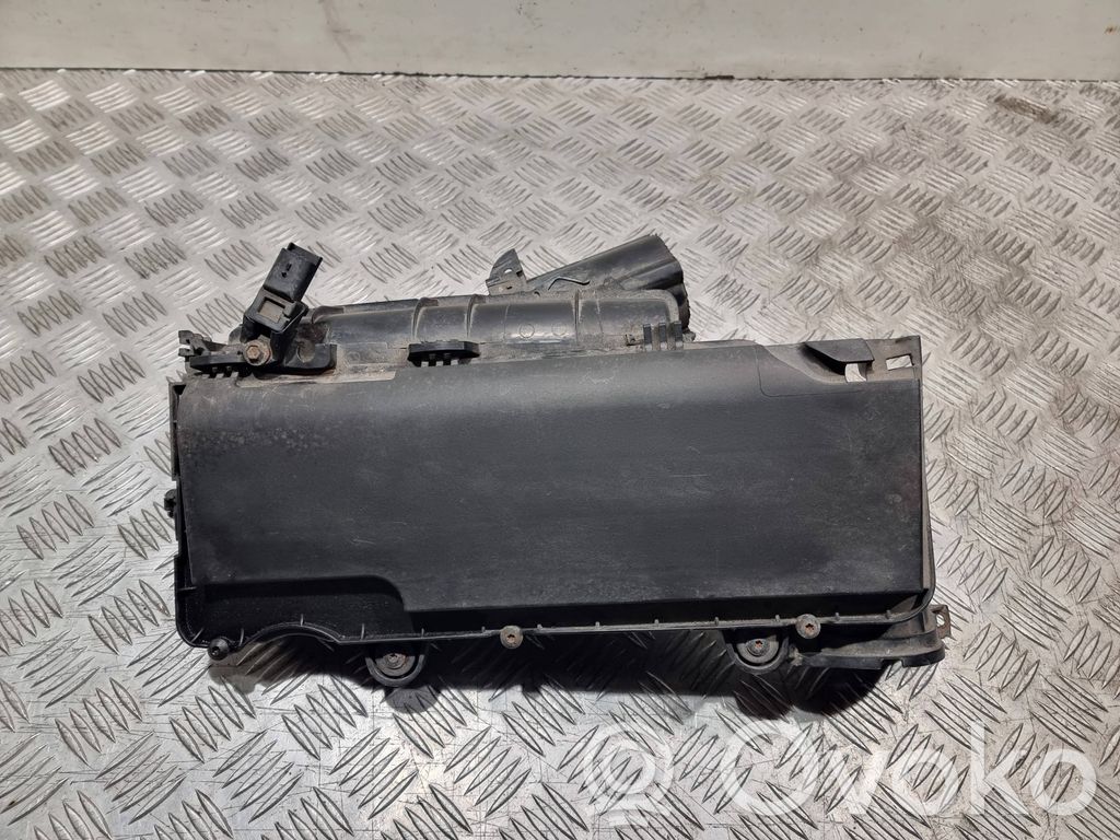 Ford Fiesta Air filter box 
