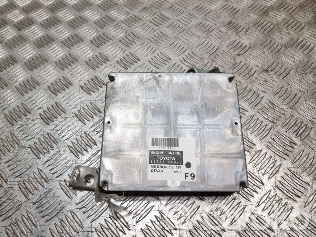 Toyota Corolla Verso E121 Engine control unit/module 