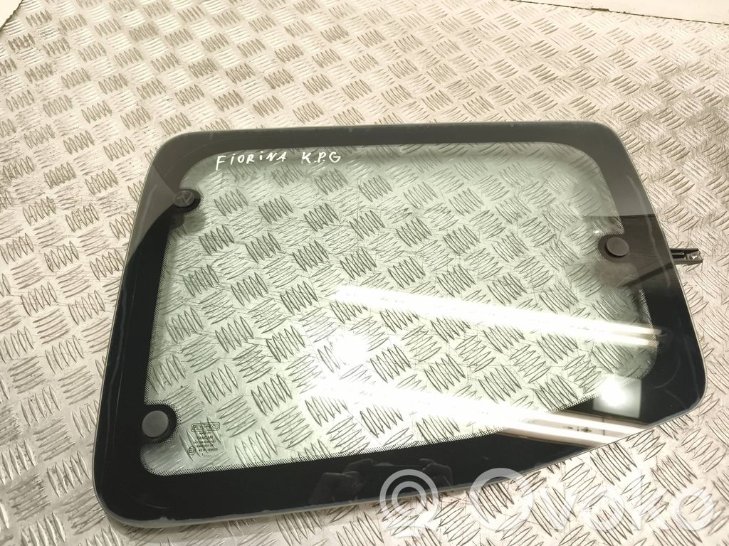 Fiat Fiorino Rear side window 