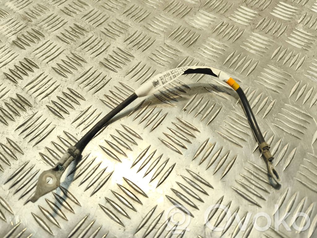 Mazda 3 II Wires (generator/alternator) 