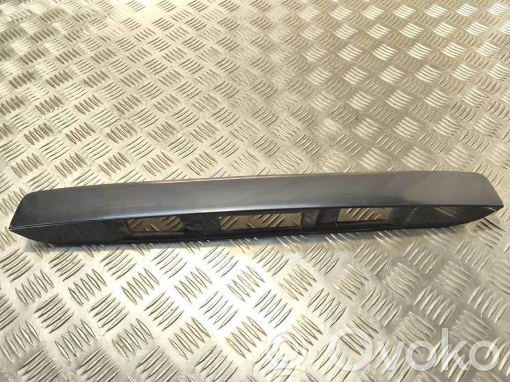Mazda 2 Éclairage de plaque d'immatriculation 