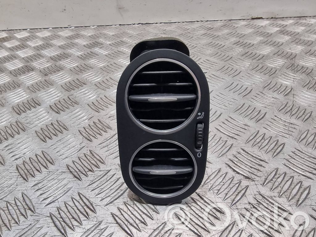 Volkswagen Golf Plus Moldura protectora de la rejilla de ventilación lateral del panel 