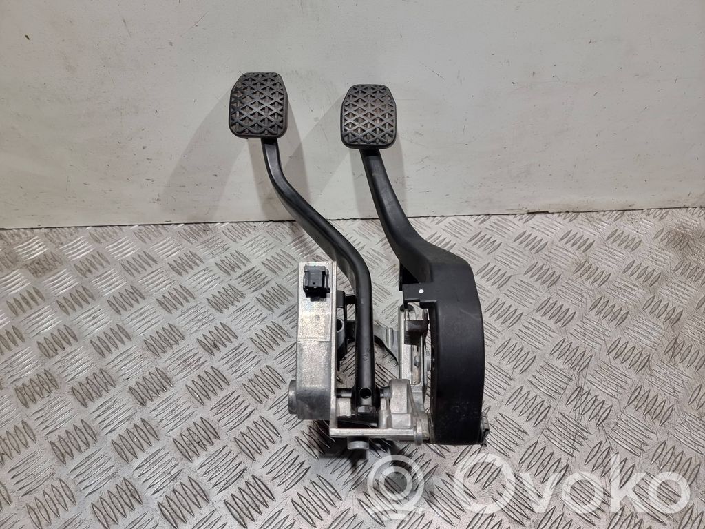 BMW 1 E81 E87 Pedalų komplektas 