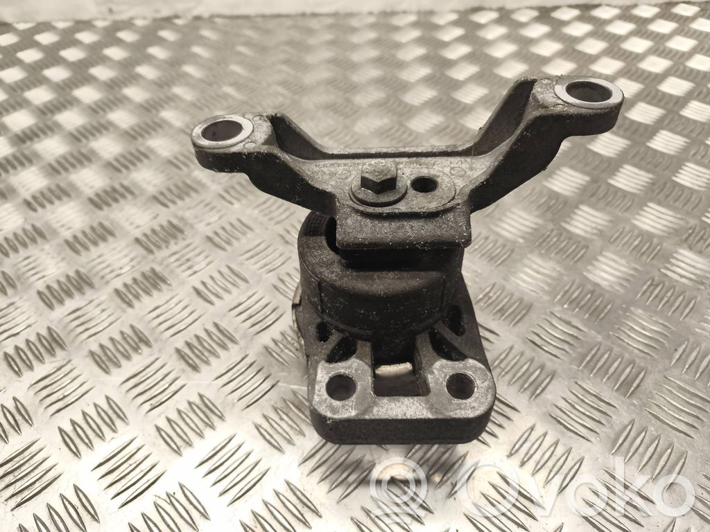 Ford Mondeo MK IV Engine mount bracket 