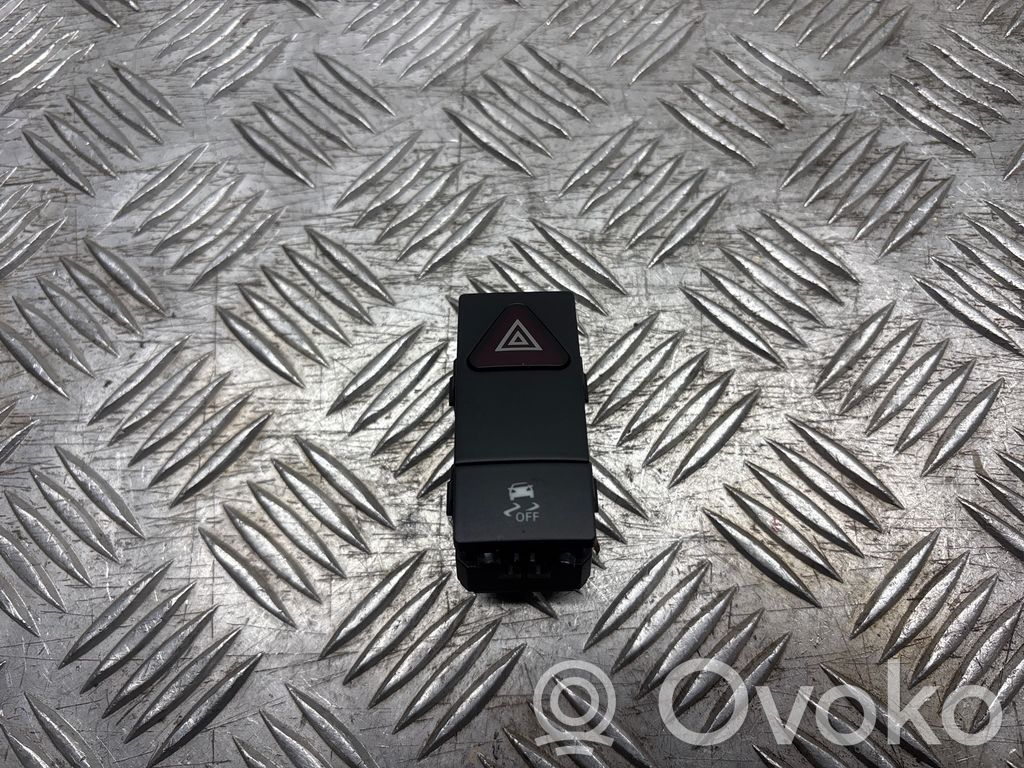Mercedes-Benz E W212 Hazard light switch 