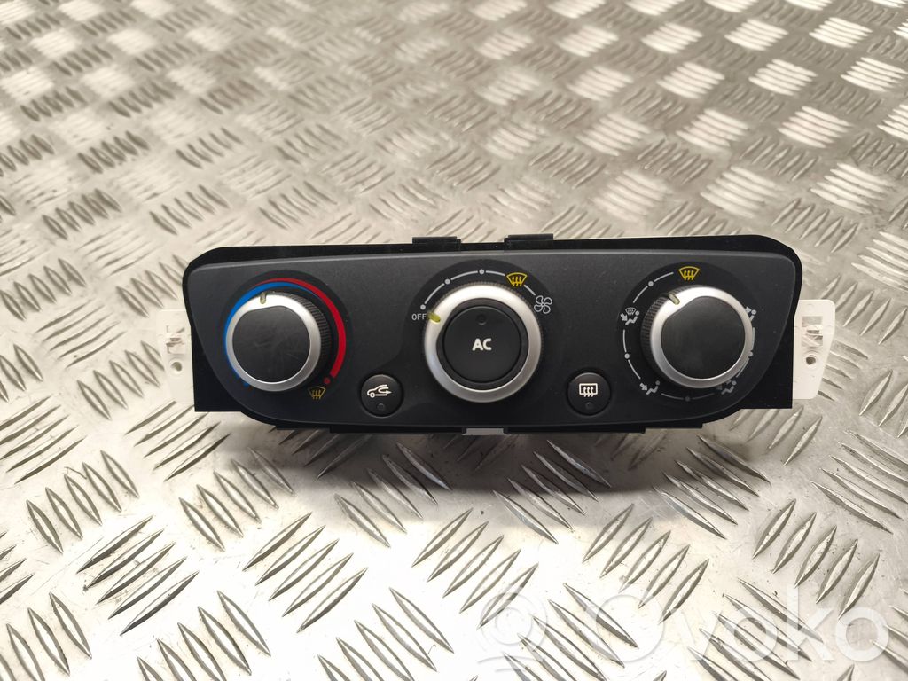 Renault Megane III Climate control unit 