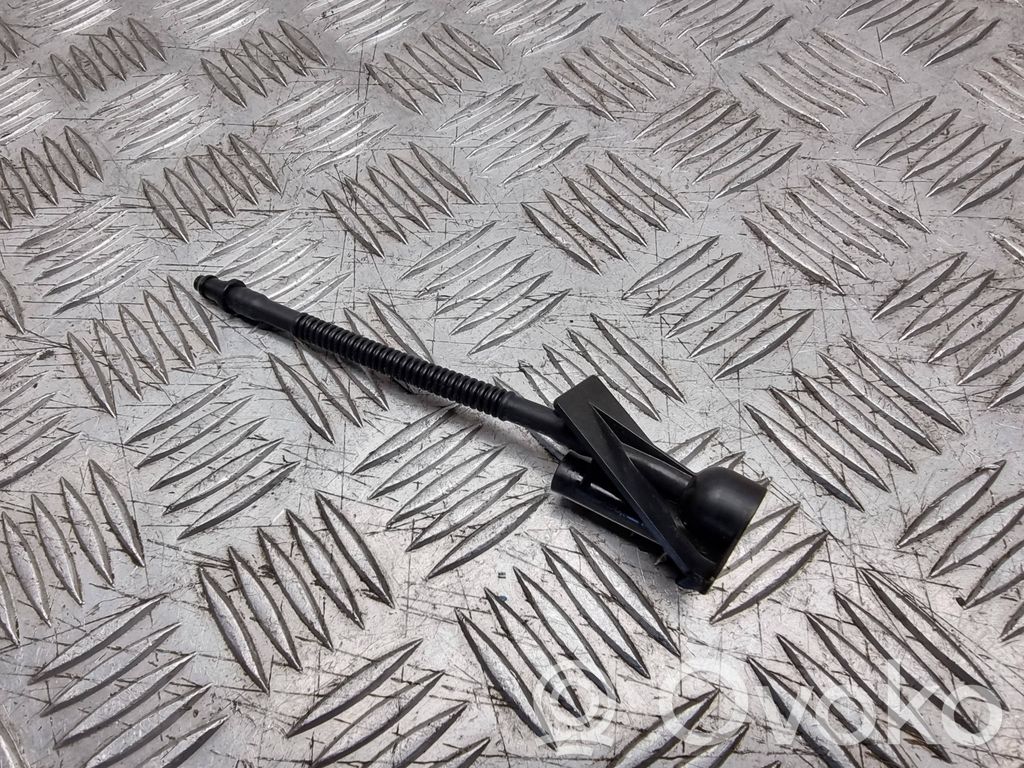 Ford Focus Windshield washer spray nozzle 