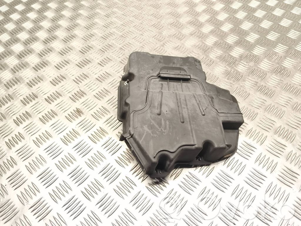 Ford Fiesta Motorsteuergerätekasten 