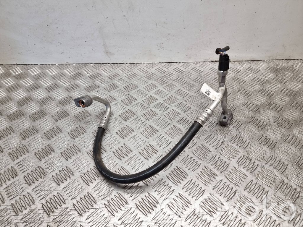 Ford Focus Ilmastointilaitteen putki (A/C) 