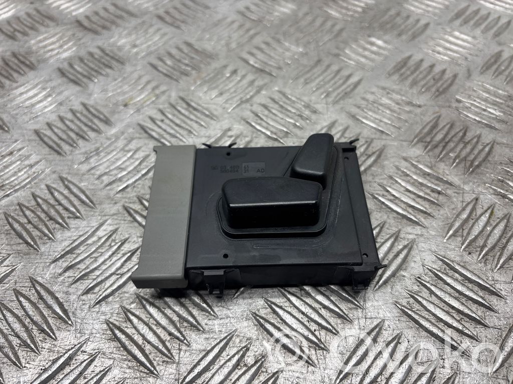 Chrysler Pacifica Seat control switch 