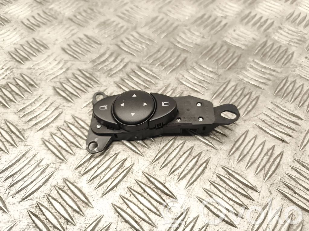 Mercedes-Benz E W211 Wing mirror switch 