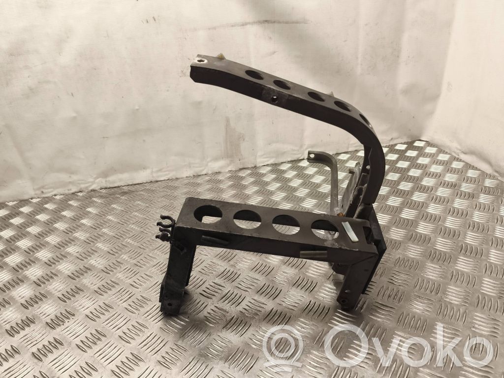 Audi A8 S8 D2 4D Front bumper mounting bracket 