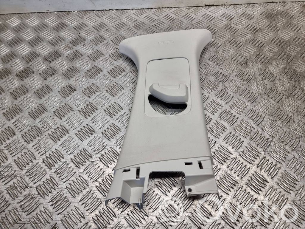 Ford Focus Pilar (B) (superior) 