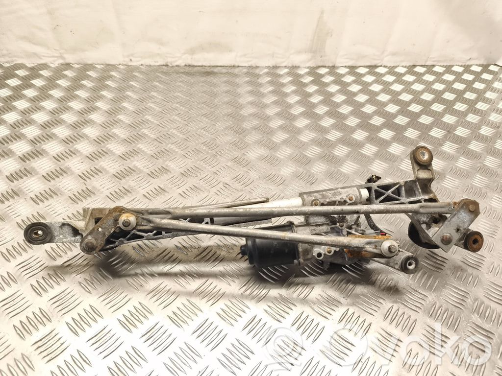 Subaru Legacy Etupyyhkimen vivusto ja moottori 