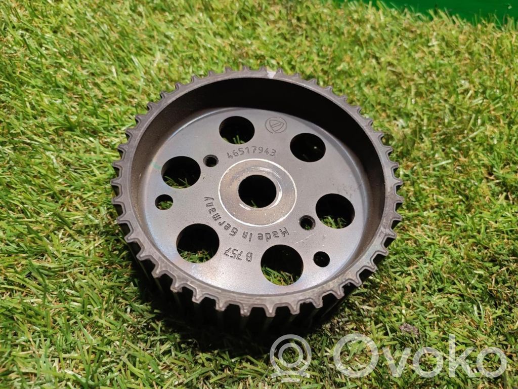 Opel Zafira B Camshaft 