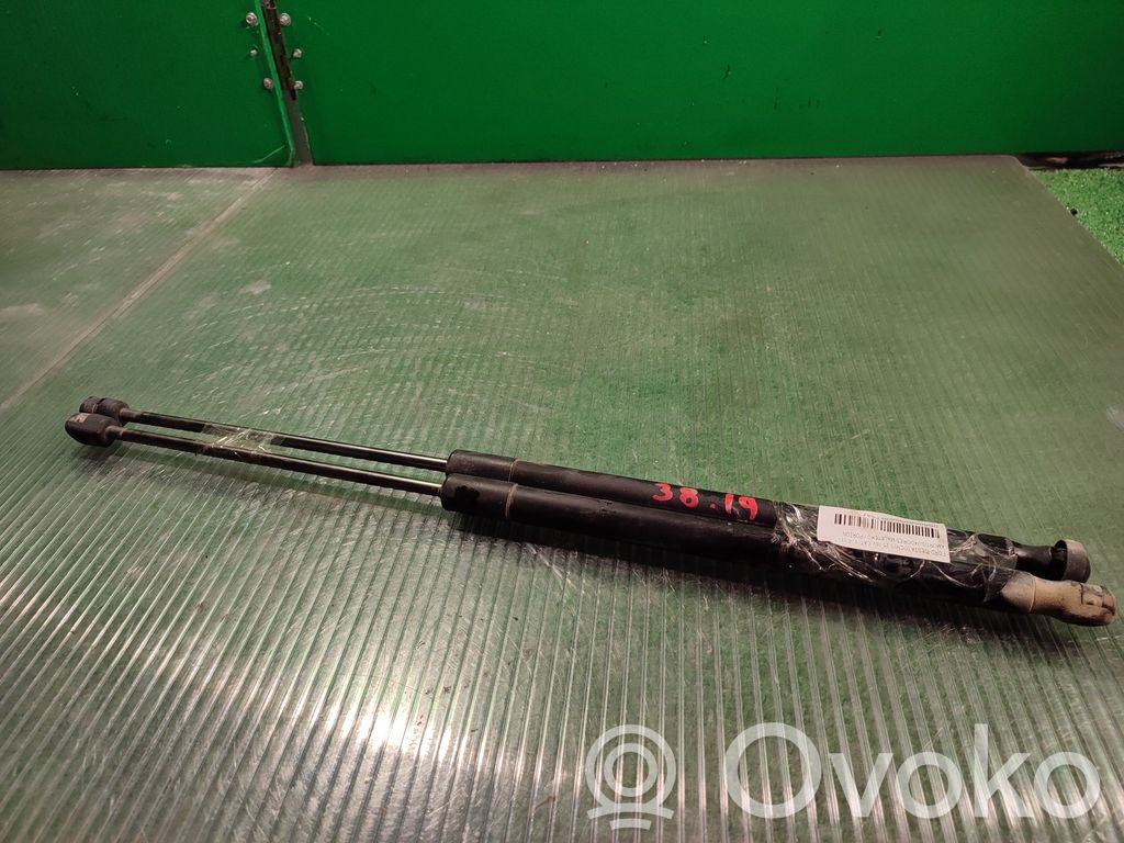 Ford Fiesta Tavaratilan luukun hydrauliikkasarja 
