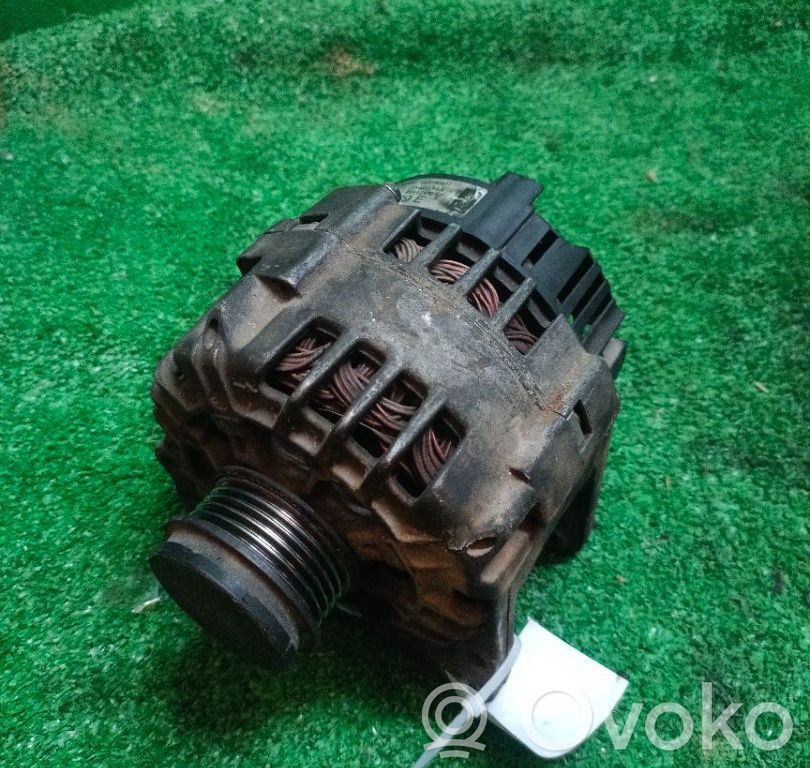 Volkswagen PASSAT B5.5 Alternador 