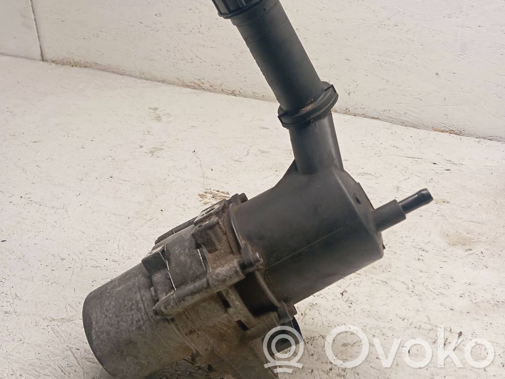 Citroen C4 I Power steering pump 