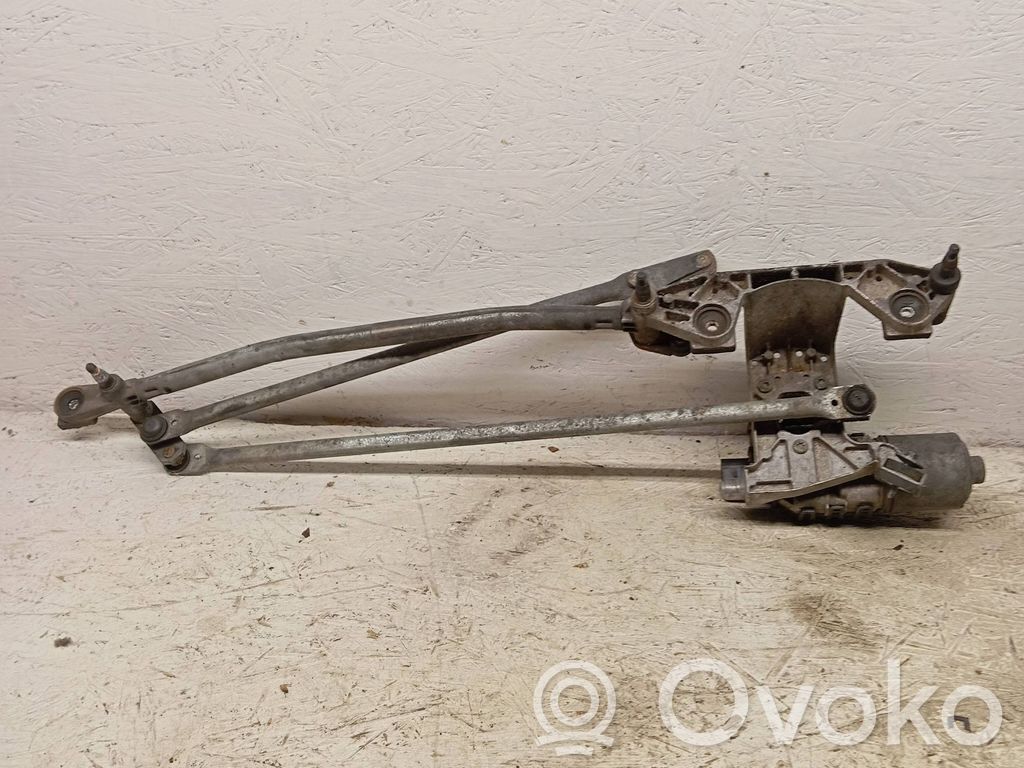 Ford Focus Front wiper linkage and motor 