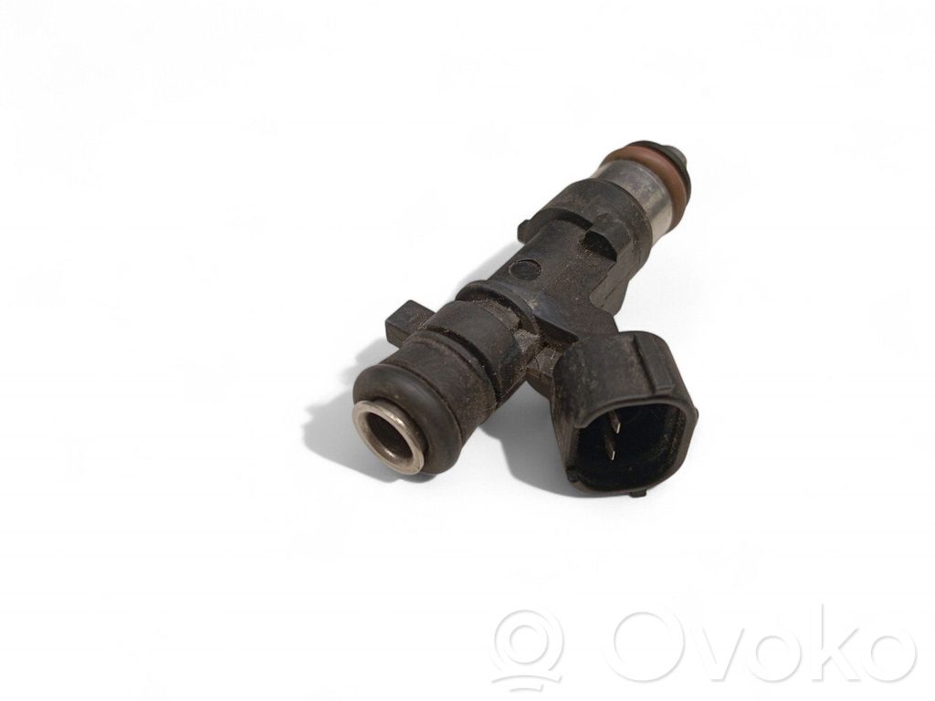 Citroen C4 I Polttoainesuutin 
