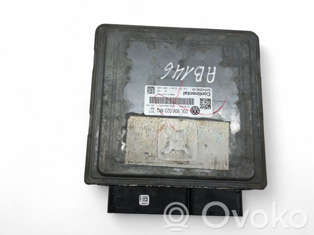 Volkswagen Golf VI Engine control unit/module 