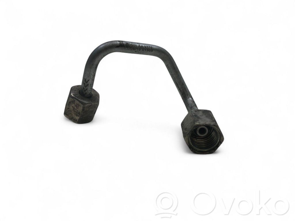 Volkswagen PASSAT B7 Conductă alimentare combustibil 