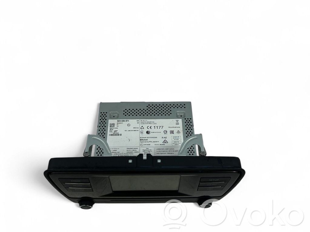 Skoda Octavia Mk3 (5E) Panel / Radioodtwarzacz CD/DVD/GPS 